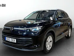 Svart Begagnad 2024 VW Tiguan Edition SUV | 384 900 kr (Dyr)