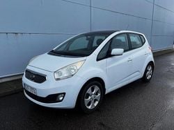 Vit Begagnad 2010 Kia Venga Comfort Halvkombi | 28 500 kr (Marknadspris)
