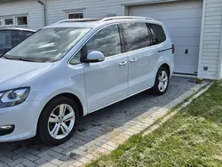 Grå Begagnad 2018 VW Sharan Minibuss | 279 500 kr (Bra pris)