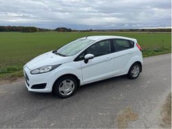 Vit Begagnad 2013 Ford Fiesta Trend Halvkombi | 48 000 kr (Marknadspris)