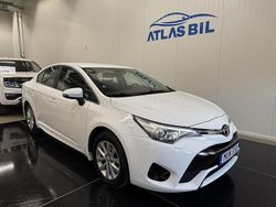 Vit Begagnad 2015 Toyota Avensis Sedan | 149 900 kr (Marknadspris)