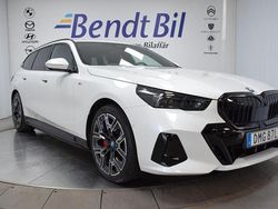 Vit Begagnad 2025 BMW i5 Comfort Edition Sedan | 734 500 kr (Superpris)