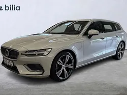 Vit Begagnad 2020 Volvo V60 Inscription Kombi | 379 900 kr (Marknadspris)