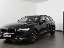 Svart Begagnad 2019 Volvo V60 Momentum Kombi | 289 800 kr (Marknadspris)