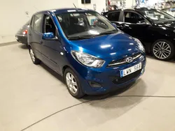 Mörkblå (blåmet) Begagnad 2011 Hyundai i10 Premium Halvkombi | 48 799 kr (Marknadspris)
