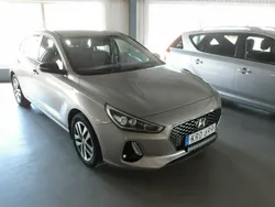 Ljusbrun Begagnad 2017 Hyundai i30 Halvkombi | 139 900 kr