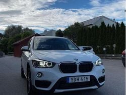 Vit Begagnad 2016 BMW X1 Sport Line SUV | 195 000 kr (Marknadspris)
