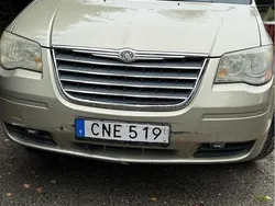 Brun Begagnad 2009 Chrysler Town & Country Minibuss | 20 000 kr