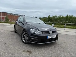 Svart Begagnad 2015 VW Golf VII R-line Kombi | 139 900 kr (Lite dyr)