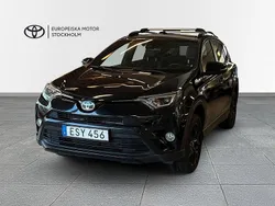 Svart Begagnad 2018 Toyota RAV4 Hybrid Edition SUV | 229 900 kr (Marknadspris)