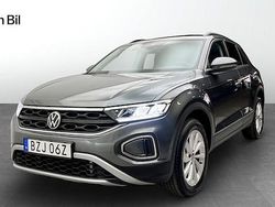 Grå Begagnad 2024 VW T-Roc Life SUV | 329 900 kr (Dyr)