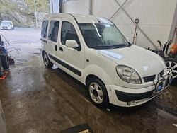 Vit Begagnad 2005 Renault Kangoo Privilege Minibuss | 31 900 kr