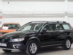 Svart Begagnad 2014 Volvo XC70 Momentum SUV | 129 900 kr (Marknadspris)