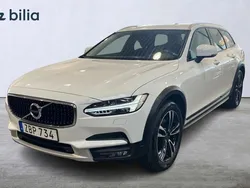 Vit Begagnad 2018 Volvo V90 CC SE Kombi | 314 900 kr (Marknadspris)