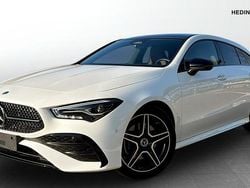 Vit (white) Begagnad 2023 Mercedes CLA200 Shooting Brake AMG Kombi | 382 500 kr (Marknadspris)