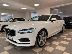 Vit Begagnad 2018 Volvo V90 Momentum Kombi | 254 800 kr (Marknadspris)