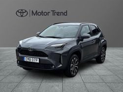Mörkgrå (grå) Begagnad 2025 Toyota Yaris Hybrid Active SUV | 339 000 kr