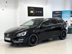 Svart Begagnad 2015 Volvo V60 Ocean Race Kombi | 109 900 kr (Marknadspris)