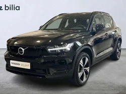 Svart Begagnad 2022 Volvo XC40 Core SUV | 329 900 kr