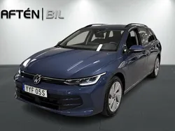 Mörkblå Begagnad 2024 VW Golf VIII Kombi | 309 800 kr (Marknadspris)