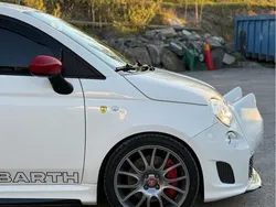 Vit Begagnad 2016 Abarth 595 Competizione Halvkombi | 184 900 kr (Marknadspris)