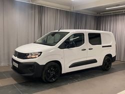 Vit Begagnad 2024 Opel Combo Minibuss | 387 375 kr