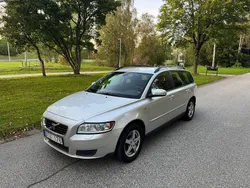 Grå Begagnad 2009 Volvo V50 Kombi | 35 000 kr (Marknadspris)