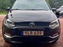 Svart Begagnad 2017 VW Polo Halvkombi | 77 000 kr (Marknadspris)