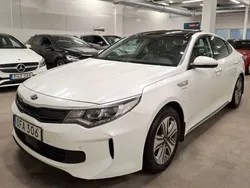 Vit Begagnad 2017 Kia Optima Hybrid 2 Sedan | 190 000 kr (Marknadspris)