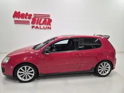 Röd Begagnad 2005 VW Golf V GTI Halvkombi | 79 900 kr (Dyr)