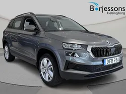 Grå Ny 2024 Skoda Karoq Selection SUV | 382 700 kr (Lite dyr)
