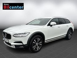 Vit Begagnad 2019 Volvo V90 CC Momentum Kombi | 279 900 kr (Marknadspris)