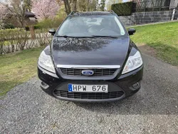 Svart Begagnad 2010 Ford Focus Platinum Kombi | 47 000 kr (Marknadspris)