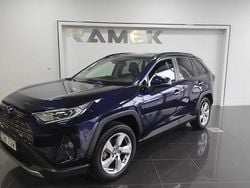 Mörkblå Begagnad 2018 Toyota RAV4 Hybrid Executive SUV | 279 000 kr (Marknadspris)
