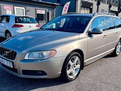 Ljusbrun Begagnad 2007 Volvo V70 Momentum Kombi | 59 900 kr (Marknadspris)