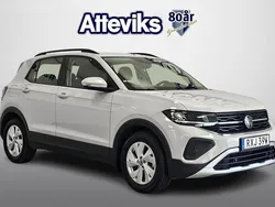 Ljusgrå Begagnad 2024 VW T-Cross Life SUV | 214 900 kr (Marknadspris)