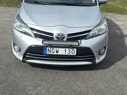 Silver Begagnad 2013 Toyota Verso Minibuss | 72 000 kr (Marknadspris)