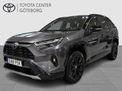 Grå Begagnad 2021 Toyota RAV4 Hybrid SUV | 369 900 kr (Marknadspris)