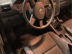 Brun Begagnad 2005 VW Golf IV Trendline Halvkombi | 30 000 kr (Marknadspris)