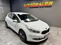 Vit Begagnad 2014 Kia Ceed Comfort Halvkombi | 104 901 kr (Marknadspris)