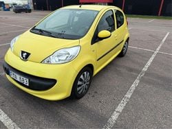Gul Begagnad 2007 Peugeot 107 Halvkombi | 22 000 kr (Bra pris)