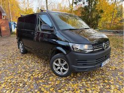 Svart Begagnad 2016 VW T6 Van | 130 000 kr (Superpris)
