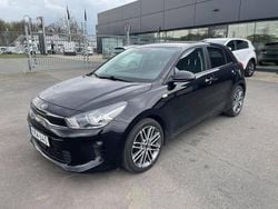 Svart Begagnad 2017 Kia Rio Halvkombi | 95 000 kr (Marknadspris)