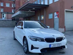 Vit Begagnad 2021 BMW 320 Sport Line Kombi | 235 000 kr (Bra pris)