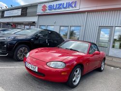 Röd Begagnad 2000 Mazda MX5 Cab | 64 800 kr (Marknadspris)
