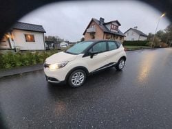 Gul Begagnad 2016 Renault Captur SUV | 75 000 kr (Bra pris)