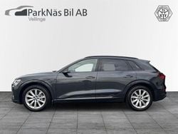 Grå Begagnad 2019 Audi e-tron S-Line SUV | 389 900 kr (Bra pris)