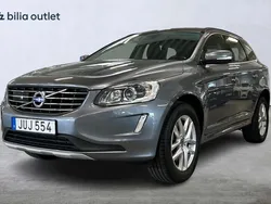 Grå Begagnad 2017 Volvo XC60 Momentum SUV | 189 900 kr (Marknadspris)