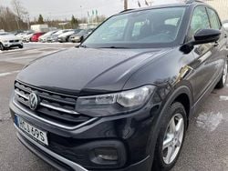 Svart Begagnad 2020 VW T-Cross SUV | 155 000 kr (Marknadspris)