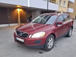 Röd Begagnad 2011 Volvo XC60 Summum SUV | 87 000 kr (Bra pris)